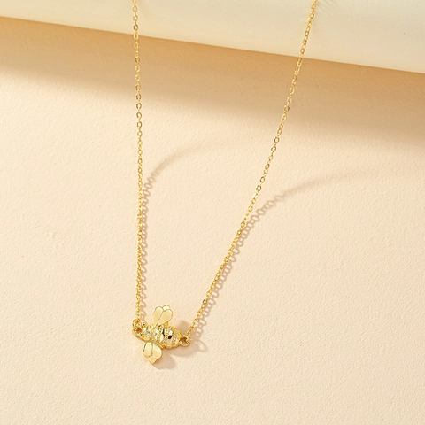 Gouden Bij Hanger Ketting Legering Metaal Dierenvorm Delicate Verstelbare Lange Ketting Mode Sieraden Cadeau Vrouwen