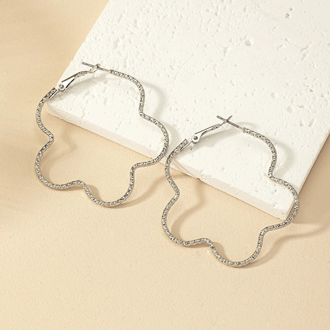 Hollow Flower Hoop Earrings Alloy Hammered Texture Wave Design Chic Minimalist Fashion For Women
