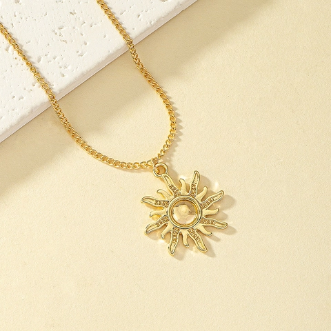 Sun Pendant Necklace Alloy Sunflower Dainty Radiant Charm Fashion Jewelry Accessory For Women