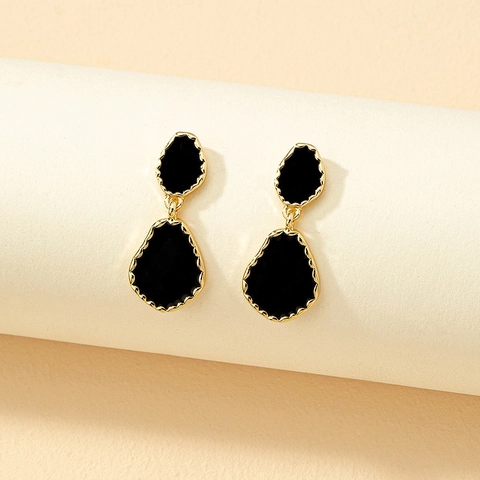 Vintage Alloy Drop Earrings For Women Geometric Water Drop Black Enamel Gold Tone Dangle Earrings Retro Style Jewelry