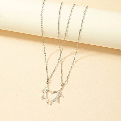 Collier Pendentif Cœur Aile En Alliage Ailes De Chauve-Souris Gothique Style Punk Pour Couples Amis