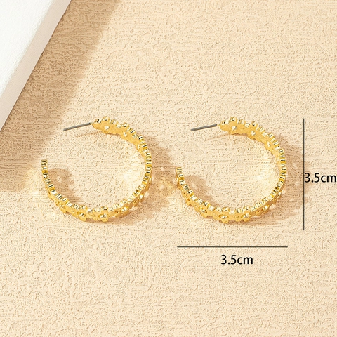 Pendientes De Aro En Forma De C De Aleación Para Mujer Diseño De Flores Huecas Color Dorado Vintage Elegante Joyería