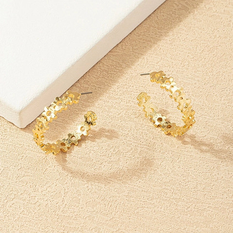 Pendientes De Aro En Forma De C De Aleación Para Mujer Diseño De Flores Huecas Color Dorado Vintage Elegante Joyería