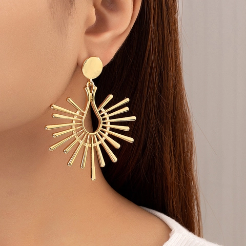 Zonnestraal Hangende Oorbellen Legering Stralende Zonnestralen Overdreven Statement Mode Sieraden Voor Dames