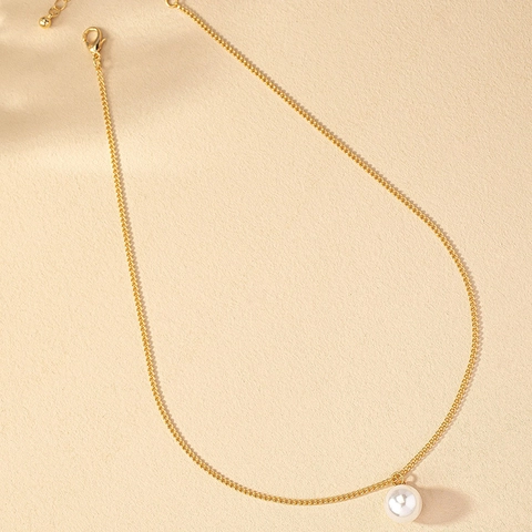 Minimalist Round Faux Artificial Pearl Pendant Necklace Gold Plated Alloy Fine Chain Elegant Jewelry For Women