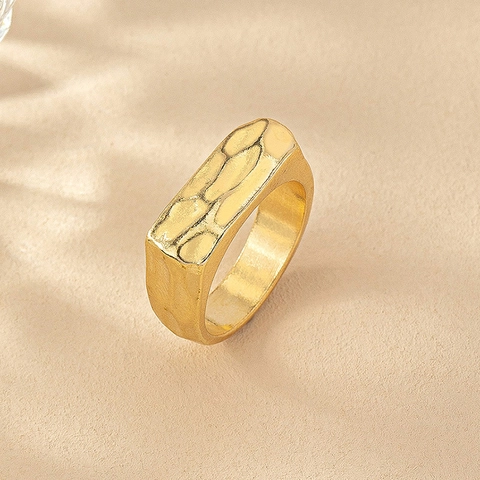 Hammered Texture Alloy Signet Ring For Women Irregular Geometric Gold Plated Bohemian Fashion Jewelry Statement