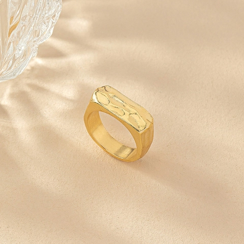 Hammered Texture Alloy Signet Ring For Women Irregular Geometric Gold Plated Bohemian Fashion Jewelry Statement