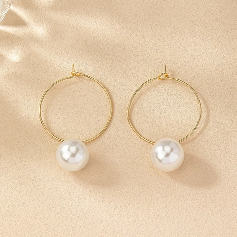 Orecchini A Cerchio Con Künstliche Perle E Grande Pendente In Perla Artificial Rotonda Lega Tonalità Oro Gioielli Minimalisti Eleganti Per Donna