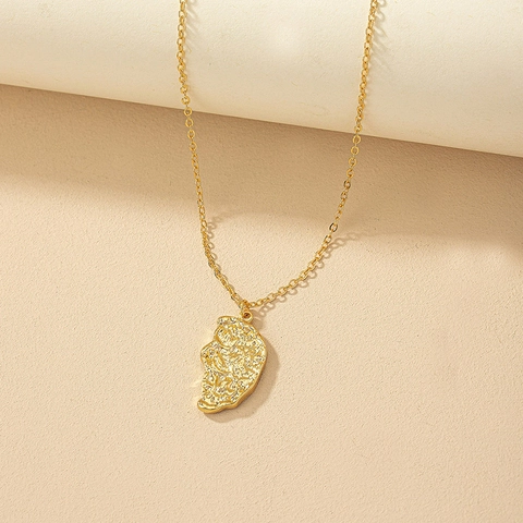 Collana In Lega D'Oro Ciondolo Luna Irregolare Martellato Trama Del Viso Astratto Catena Regolabile Gioielli Di Moda Donna