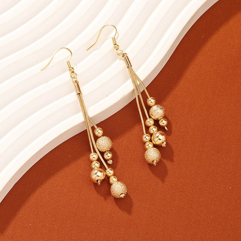Vintage Alloy Tassel Dangle Earrings For Women Long Snake Bone Chain Round Polished And Frosted Beads Gold Color Fashion