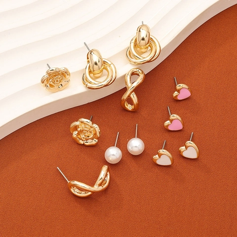 Boucles D'oreilles Mode Pour Femmes Alliage Ton Or Avec Cœurs En Émail Et Künstliche Perles D'imitation Motifs De Fleurs De Rose Clous En Métal