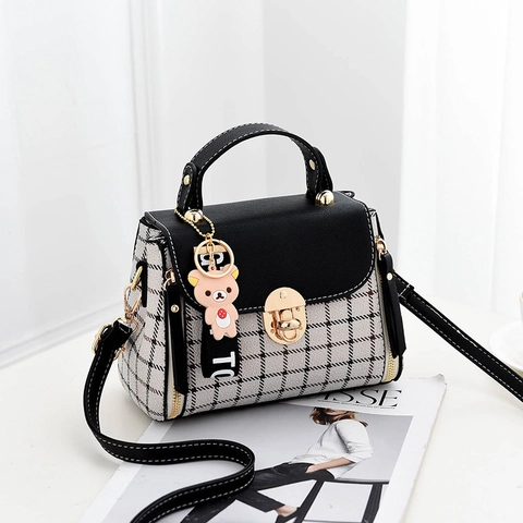 Checkered Handbag PU Leather Grid Fabric Gold Turn Lock Single Handle Detachable Strap Bear Charm Crossbody Bag Women