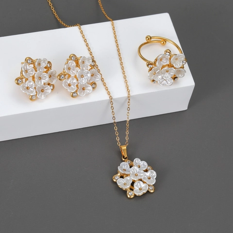 Stainless Steel 18K Gold Plated Flower Necklace Earrings Ring Women Elegant White Shell Petal Rhinestone Vintage Accessory