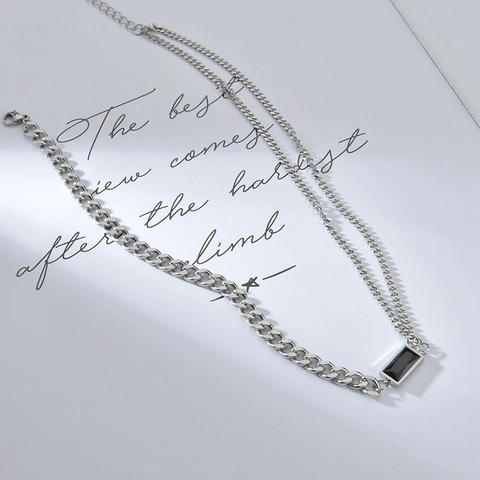 Collier Double Couche En Acier Inoxydable Avec Pendentif Rectangle Zircon Noir Chaîne Gourmette Minimaliste