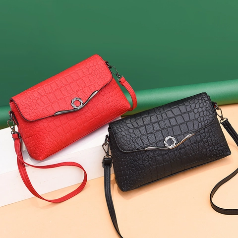 Women Crocodile Embossed PU Leather Crossbody Bag Flap Handbag With Metal Ring Buckle Adjustable Strap Elegant