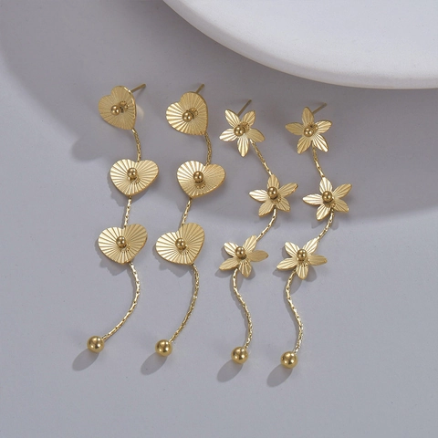 Roestvrijstalen 14K Vergulde Hart Bloem Getextureerde Lange Hangende Oorbellen Elegante Sieraden Voor Dames