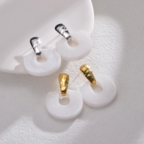 Pendientes De Botón Geométricos De Acero Inoxidable Resina Blanca Herradura Martillado Joyería Para Mujer