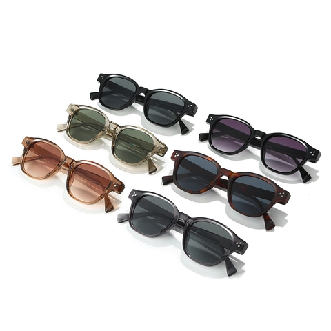 Retro Square Sunglasses UV400 Protection PC Frame Metal Rivet Vintage Fashion Eyewear For Men Women