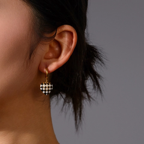 Edelstahl Herz Anhänger Creolen Schwarz Weiß Schachbrettmuster Retro Nische Stil Schmuck Für Damen