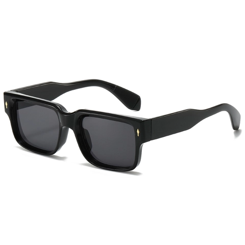 Vintage Square Sunglasses UV400 Protection PC Frame Metal Rivet Trendy Retro Eyewear For Men Women
