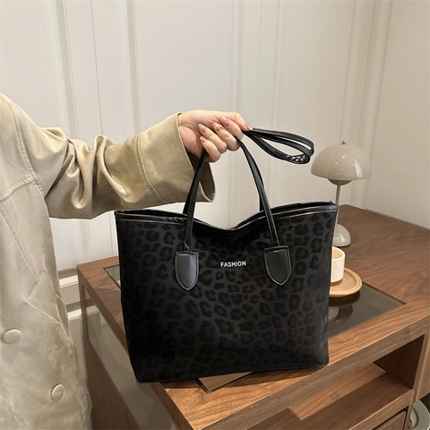 Luipaardprint Tote Bag Voor Dames Grote Capaciteit Corduroy Suède Schoudertas Mode Brief Ontwerp Casual Werk Handtas
