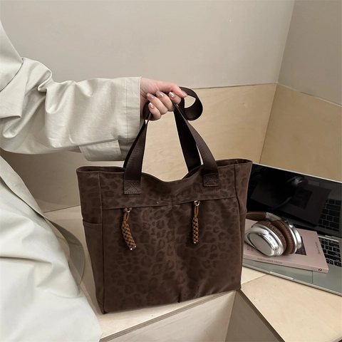 Leopard Print Large Tote Bag Women Polyester Durable Shoulder Bag With Zipper Side Pockets Casual Commuter Style