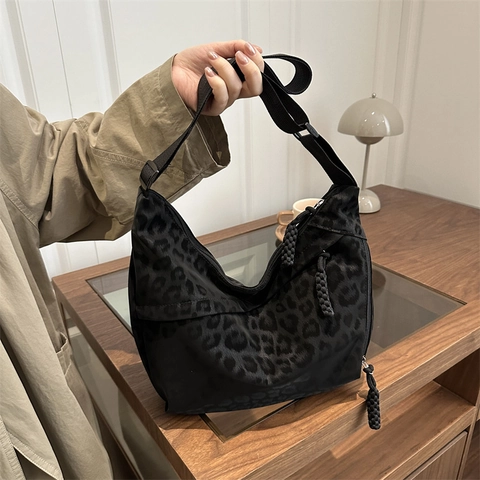 Women Leopard Print Hobo Bag Large Capacity Nylon Crossbody Bag With Adjustable Strap Retro Casual Versatile Shoulder Bag