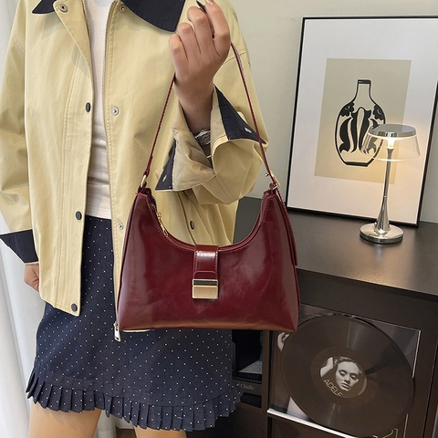 Borsa Hobo da Donna in Pelle PU Lucida Retrò Borsa a Tracolla Minimalista a Mezzaluna Con Fibbia in Metallo Borsa Versatile