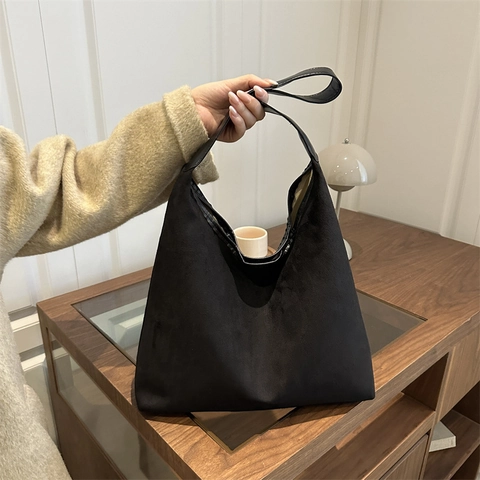 Women Large Capacity Hobo Shoulder Bag Minimalist Suede Texture Tote Handbag Casual Commuter Vintage Style Solid Color