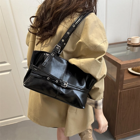Shiny Patent PU Leather Tote Bag For Women Retro Belt Buckle Decoration Large Capacity Shoulder Bag With Silver Hardware