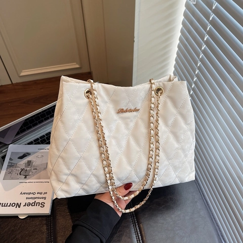 Women Quilted Tote Bag Rhombic Pattern Gold Chain Strap Large Capacity Solid Color Minimalist Shoulder Handbag Chic