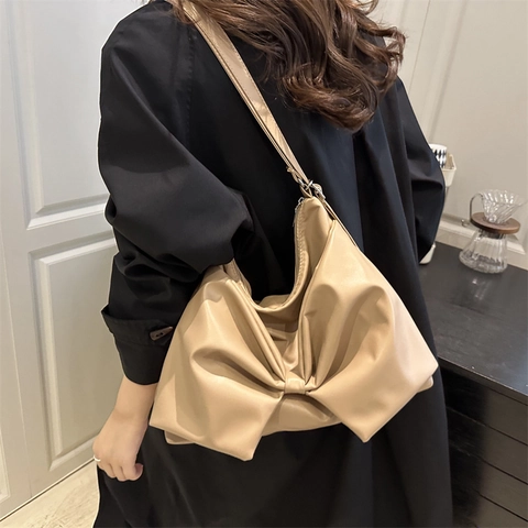 Nuova Borsa Donna 2025 Moda Grande Fiocco Catena Tracolla Street Trendy PU Pelle Crossbody Hobo Borsa Cellulare Tote