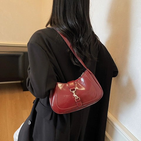 Shiny PU Leather Baguette Bag Retro Underarm Shoulder Bag Minimalist Fashion Metal Clasp For Women Daily Match