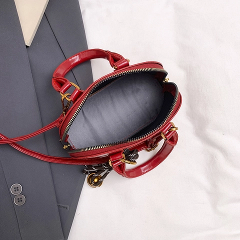 Borsa A Tracolla A Conchiglia Pelle PU Lucida Borsa A Mano Con Cerniera E Ciondolo A Campanello Per Donna Moda Retro