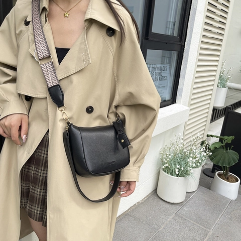 Sac À Bandoulière En Cuir PU Rétro Pour Femme Avec Large Sangle Géométrique Et Fine Sangle D'épaule Mode Versatile Chic