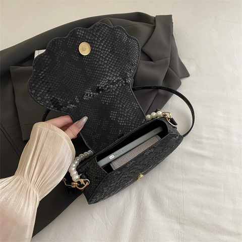 Shell Shaped Crossbody Bag PU Leather Snake Pattern With Artificial Pearl Handle Fashion Handbag For Women