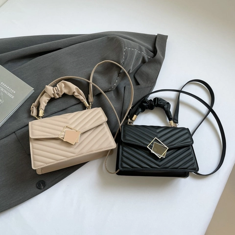 Gesteppte Umhängetasche Für Damen PU Leder Chevron Muster Geraffter Griff Elegante Kleine Quadratische Schulter Handtasche