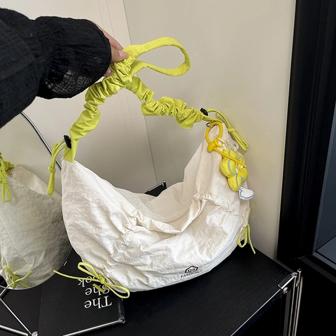 Borsa Hobo Pieghettata In Nylon Grande Capacità Tracolla Spalla Coulisse Colore Contrasto Design Nuvola Casual Donna