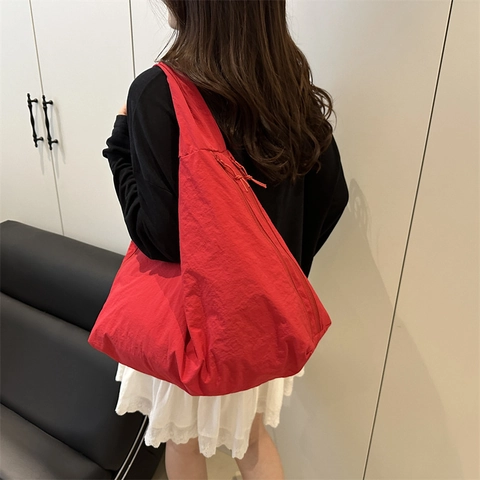 Large Capacity Hobo Bag For Women Crinkled Polyester Shoulder Tote Slouchy Dumpling Shape Casual Commuting Fashionable