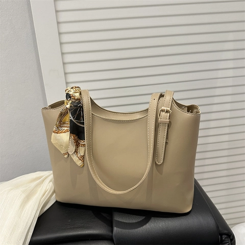 Sac Fourre-tout En Cuir PU Pour Femmes Avec Décoration De Foulard En Satin Coutures Contrastées Sac À Main Vintage