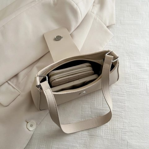 Women Chic Underarm Bag PU Leather Bowtie Metal Decoration Trendy French Style Shoulder Bag Solid Color Elegant Baguette