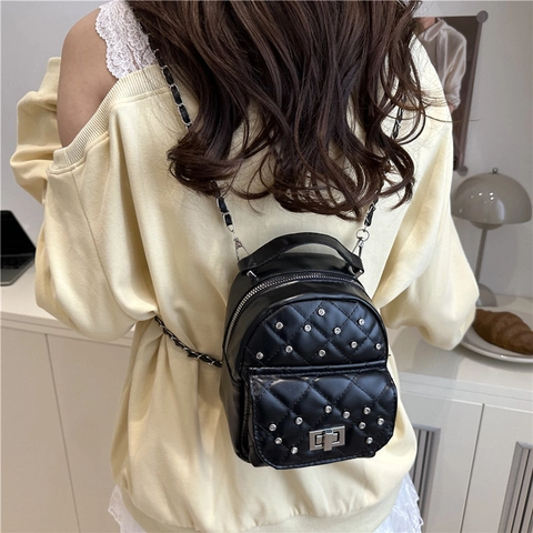 Mini Zainetto Trapuntato a Rombi per Donna Moda in Pelle PU Catena di Metallo Rivetti Strass Piccola Borsa a Tracolla Accessorio Quotidiano