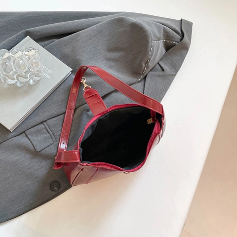 Schoudertas Dames Glanzend PU Leer Retro Okseltas Hobo Handtas Met Metalen Zuigersluiting Verstelbare Riem