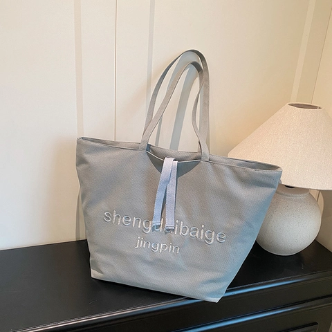 Große Kapazität Leinwand Tote Bag Einfach Lässig Buchstaben Stickerei Umhängetasche Für Den Täglichen Pendelverkehr Schule