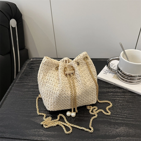 Gewebte Beuteltasche Stroh Kordelzug Schulter Umhängetasche Mit Künstliche Perle Und Goldener Kettenriemen Damen Sommer Strand