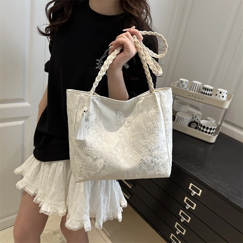 Damen Tote Bag Mit Schmetterlingsstickerei Spitze Große Kapazität Pendler Handtasche Geflochtener Griff Quaste