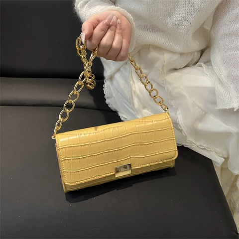 Croc Embossed Underarm Bag With Chunky Gold Chain Strap PU Leather Shoulder Baguette Bag Stylish Chic Flap Square Bag