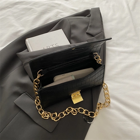 Croc Embossed Underarm Bag With Chunky Gold Chain Strap PU Leather Shoulder Baguette Bag Stylish Chic Flap Square Bag