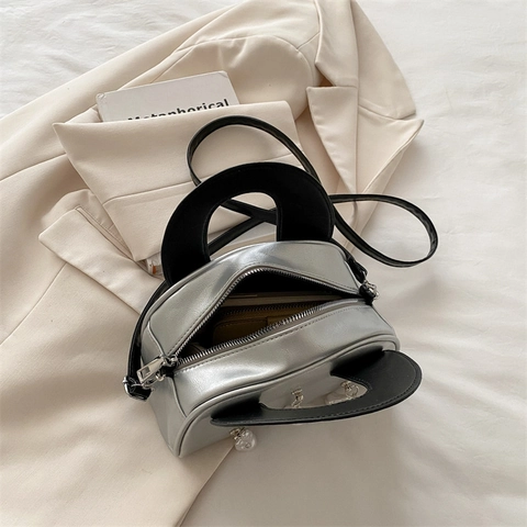 Metallic Silber Halbmond Umhängetasche PU Leder Kontrastgriff Künstliche Barockperlen Chic Schulterhandtasche Für Damen