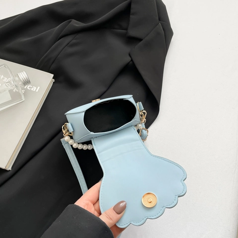 Elegant Women Mini Shell Shape Crossbody Bag Faux Pearl Chain Synthetic Leather Handbag Fashion Evening Party Small Shoulder Purse